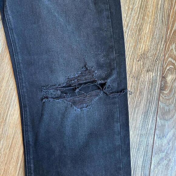 American Eagle NWT Jeans Womens 6 Black Mom Straight Leg High Rise Ripped - Picture 5 of 9